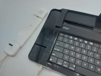 کیبورد بی سیم تبلت مدل ip-090 به همراه گوشی مناسب برای آی پد 3